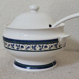 NEW Vintage Pfaltzgraff Orleans Soup Tureen with lid and ladle